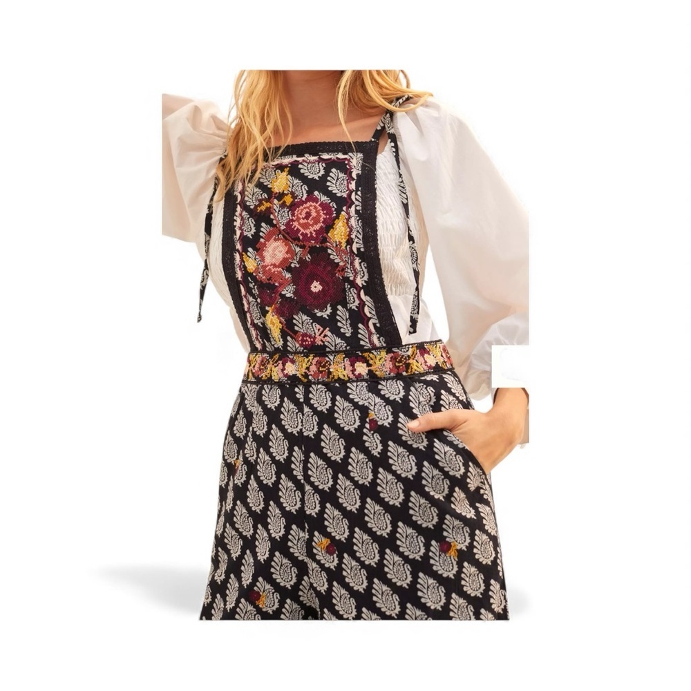 by Anthropologie: Black and White Paisley with Embroidered Flowers Jumper Size 2 - Picture 3 of 13